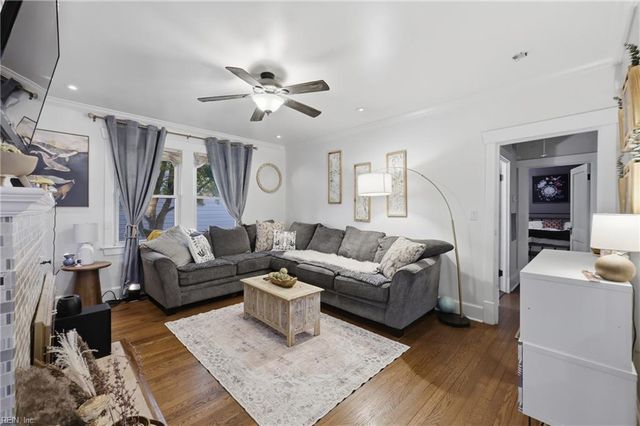 159 W Seaview AVE, Norfolk, VA 23503
