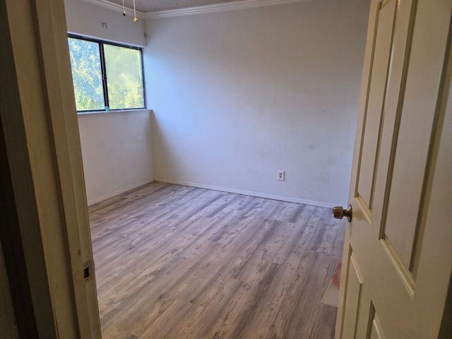 467 W Tenaya Avenue, Clovis, CA 93612