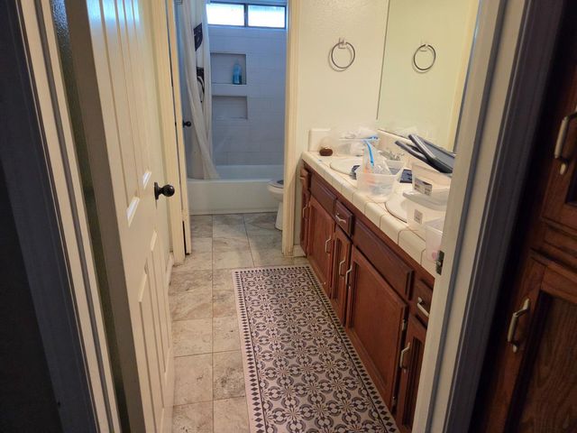 467 W Tenaya Avenue, Clovis, CA 93612