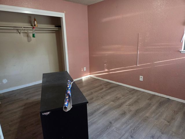 467 W Tenaya Avenue, Clovis, CA 93612