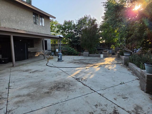 467 W Tenaya Avenue, Clovis, CA 93612