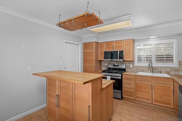 7943 June Lake Dr., San Diego, CA 92119