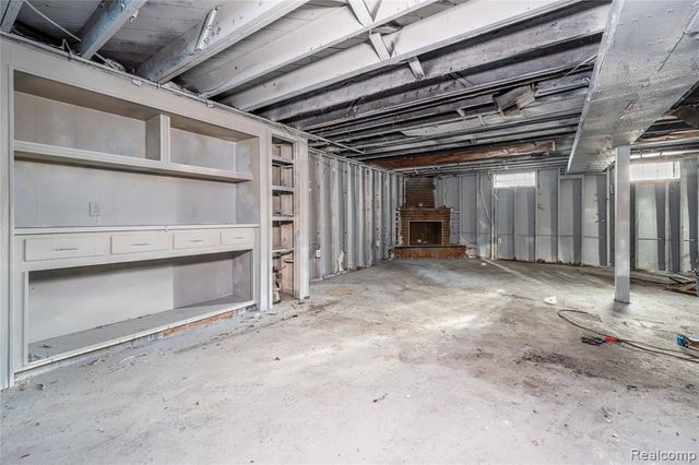 33619 Forest Street, Wayne, MI 48184