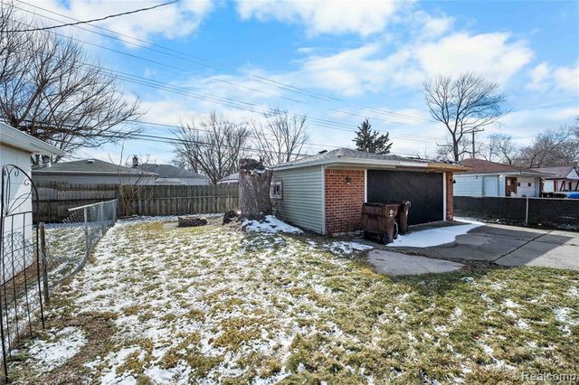 33619 Forest Street, Wayne, MI 48184