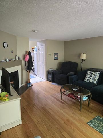 15 Quarry Circle, Milford, NH 03055