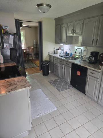 15 Quarry Circle, Milford, NH 03055