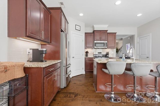 8737 Aspinwall Drive, Charlotte, NC 28216