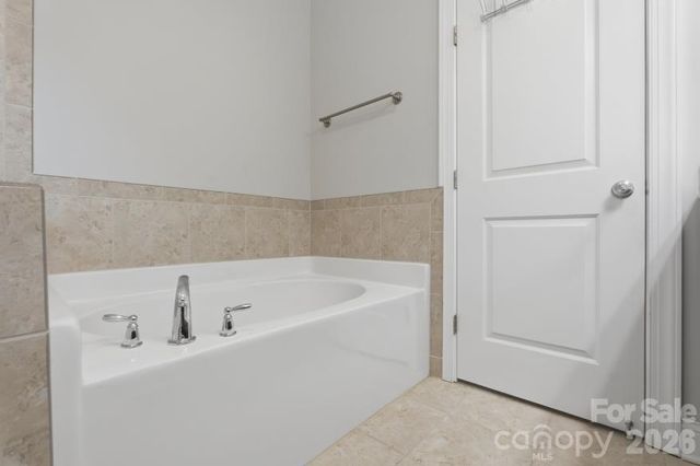 8737 Aspinwall Drive, Charlotte, NC 28216