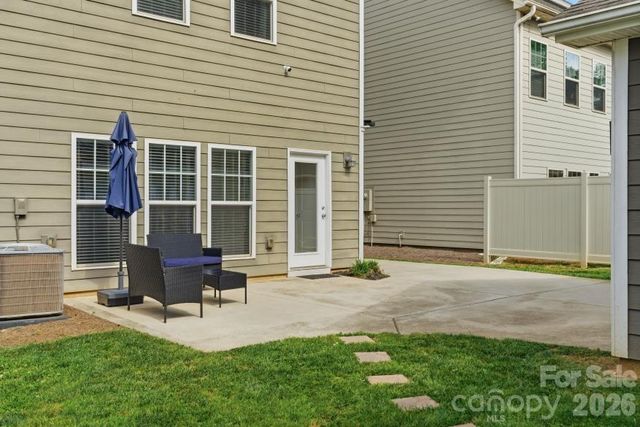 8737 Aspinwall Drive, Charlotte, NC 28216