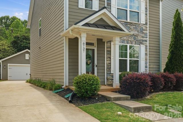 8737 Aspinwall Drive, Charlotte, NC 28216