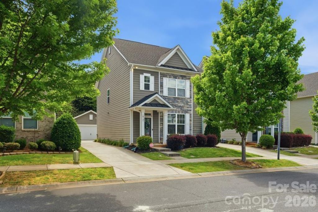 8737 Aspinwall Drive, Charlotte, NC 28216