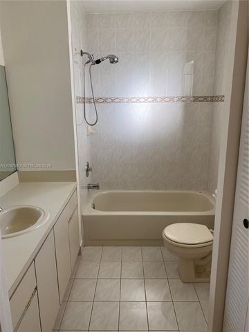 3566 W 80th St 202-57, Hialeah, FL 33018