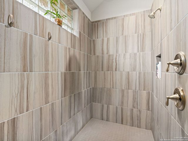 101 El Cielo, Boerne, TX 78006