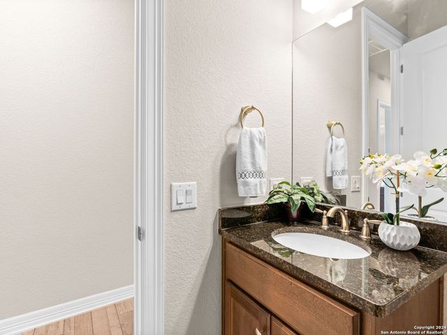 101 El Cielo, Boerne, TX 78006