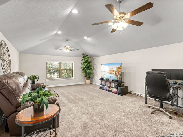 101 El Cielo, Boerne, TX 78006