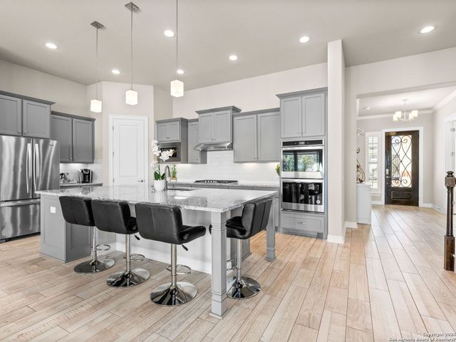 101 El Cielo, Boerne, TX 78006