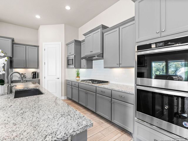 101 El Cielo, Boerne, TX 78006