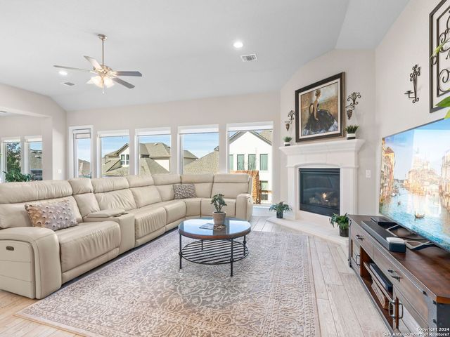 101 El Cielo, Boerne, TX 78006