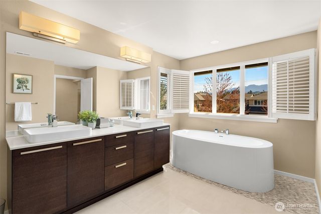 732 SE 11th Street, North Bend, WA 98045