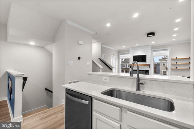 1217 LAWLER DR, Frederick, MD 21702