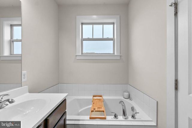 1217 LAWLER DR, Frederick, MD 21702