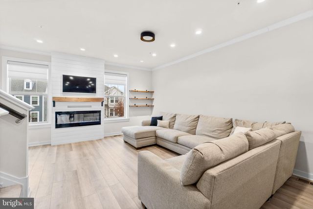 1217 LAWLER DR, Frederick, MD 21702