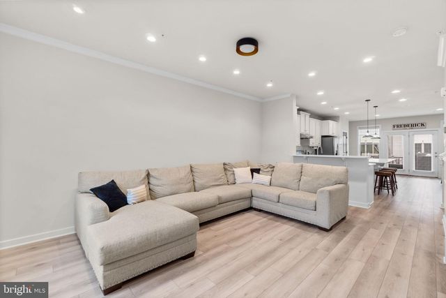 1217 LAWLER DR, Frederick, MD 21702