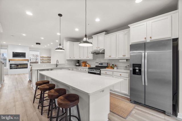 1217 LAWLER DR, Frederick, MD 21702