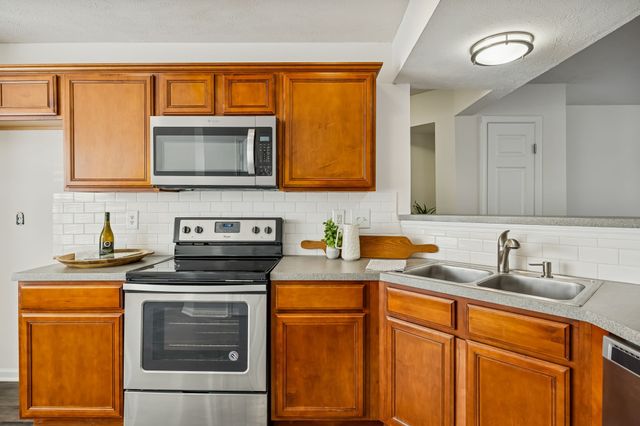 1791 Red Jacket Dr, Antioch, TN 37013