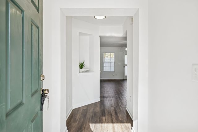 1791 Red Jacket Dr, Antioch, TN 37013