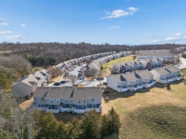 1791 Red Jacket Dr, Antioch, TN 37013