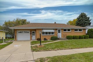 1826 Bond Place, Janesville, WI 53548
