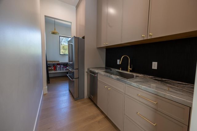 13628 Finch Ct, Auburn, CA 95603