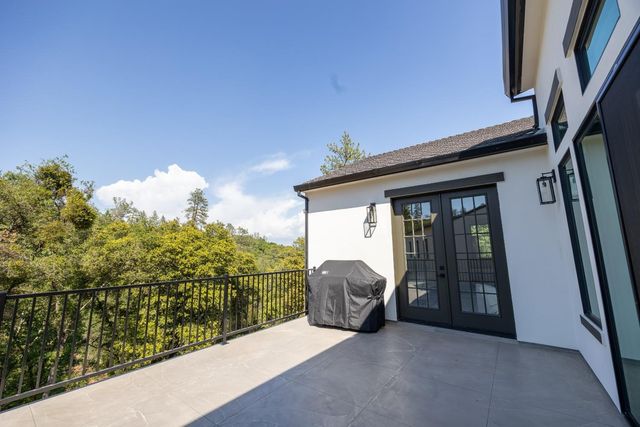 13628 Finch Ct, Auburn, CA 95603