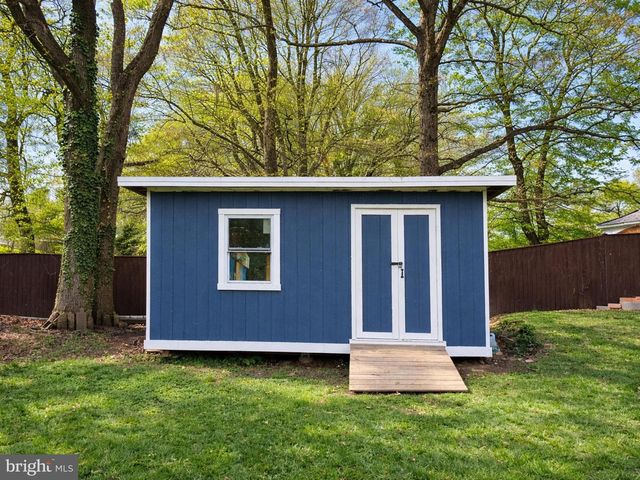 4902 91ST PL, Lanham, MD 20706