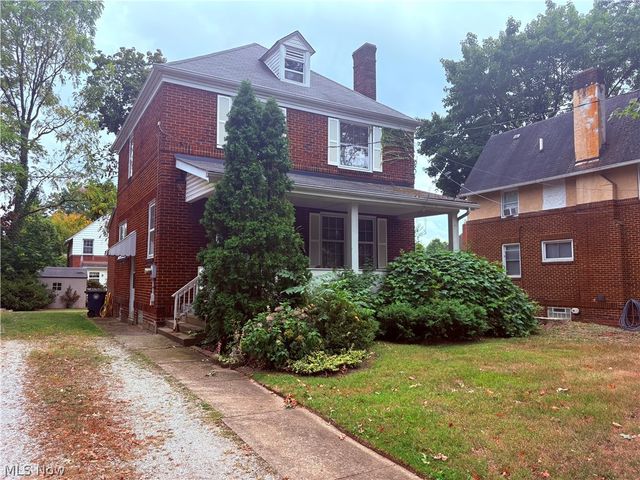 465 Saint Leger Avenue, Akron, OH 44305