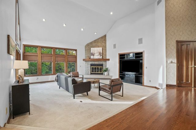 3055 Carriage Lane, Columbus, OH 43221