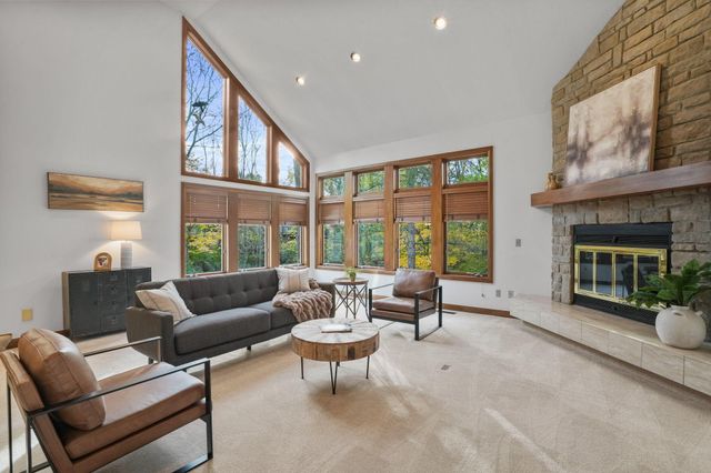 3055 Carriage Lane, Columbus, OH 43221