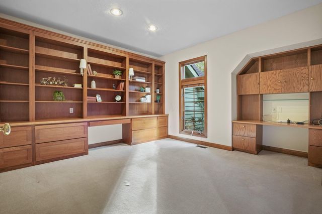 3055 Carriage Lane, Columbus, OH 43221