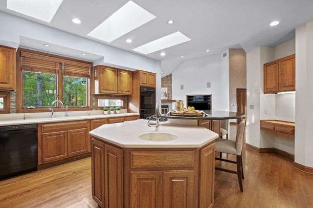 3055 Carriage Lane, Columbus, OH 43221