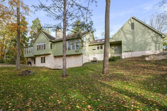 3055 Carriage Lane, Columbus, OH 43221