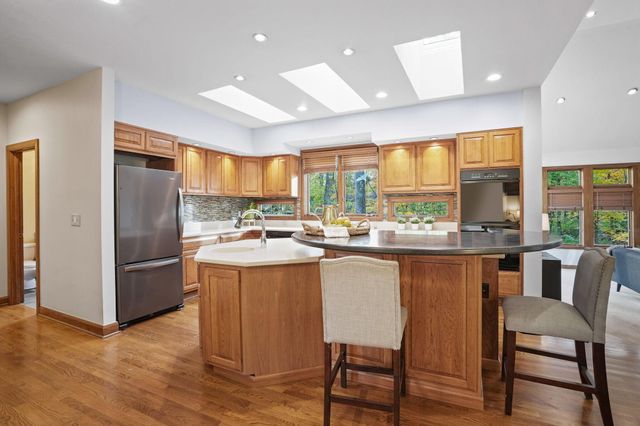 3055 Carriage Lane, Columbus, OH 43221