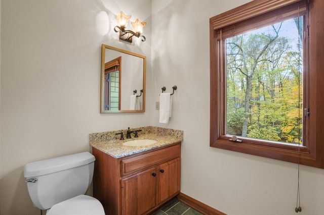 3055 Carriage Lane, Columbus, OH 43221