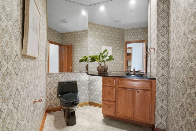 3055 Carriage Lane, Columbus, OH 43221