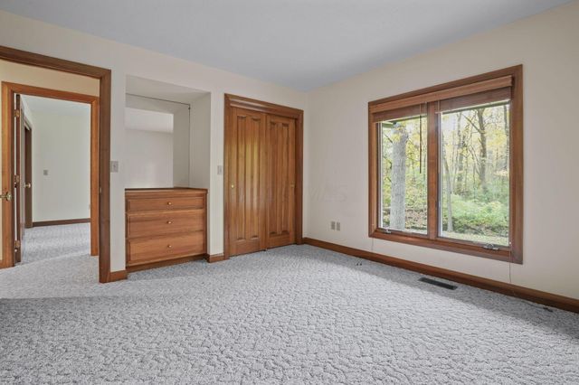 3055 Carriage Lane, Columbus, OH 43221