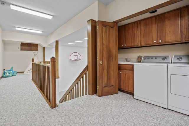 3055 Carriage Lane, Columbus, OH 43221