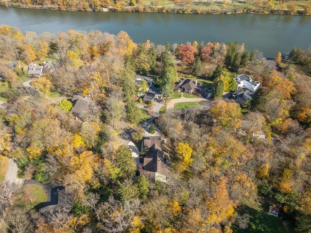 3055 Carriage Lane, Columbus, OH 43221