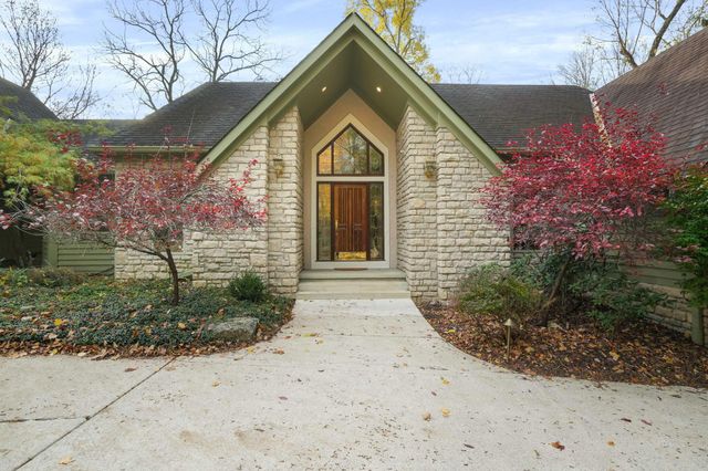 3055 Carriage Lane, Columbus, OH 43221