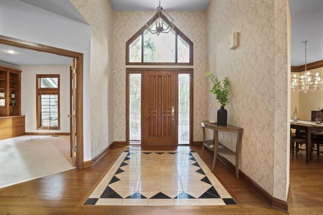 3055 Carriage Lane, Columbus, OH 43221