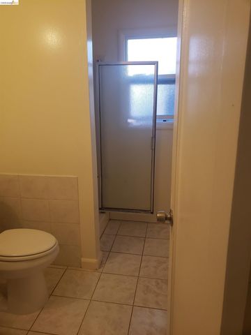 1402 Berkeley Way, Berkeley, CA 94702